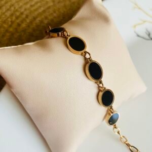 Oval and Clover Black Bracelet