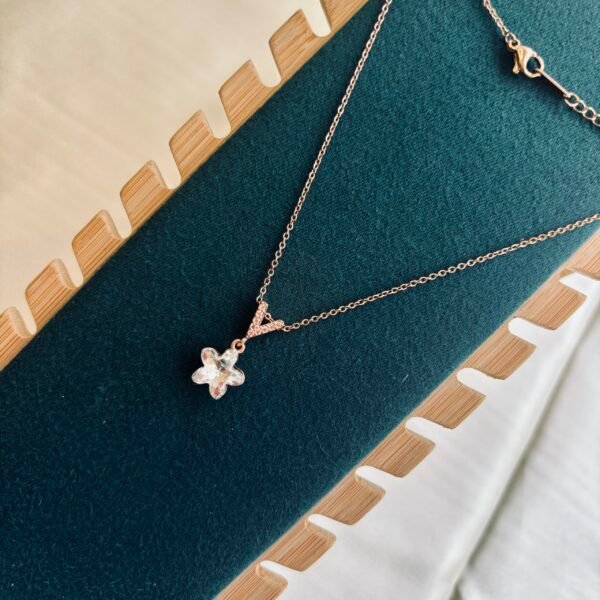 Star Pendant Necklace - Image 3
