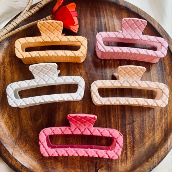 Pretty Perfect Claw - Image 2